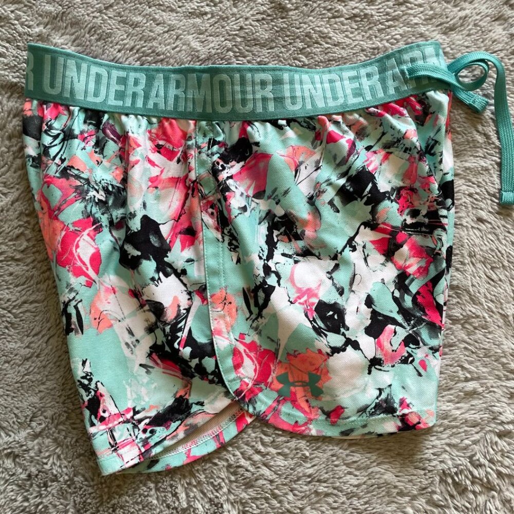 Underarmour Girls Athletic HeatGear Shorts (YLG)
